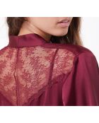 Burgunderfarbenes Negligé mit GranatmoTIV