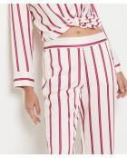 Monic-broek gedrukt op witte achtergrond