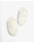 Nieuwe witte muiltjes van Harold