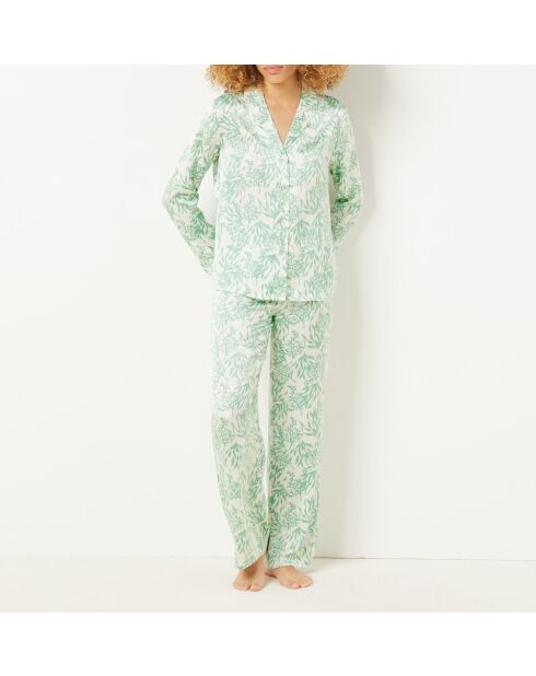 Tobia shirt gedrukt op een witte achtergrond