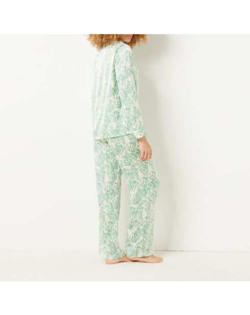 Tobia shirt gedrukt op een witte achtergrond