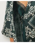 Bloemrijke groene dennennegligé