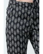 Nex-Hose auf schwarzem Hintergrund gedruckt