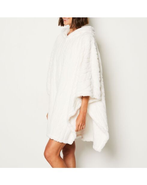Ecru poncho Mariany