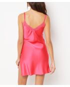 Süßes rosafarbenes Wochenendnachthemd