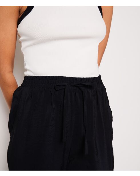 Een zwarte broek van Laguna