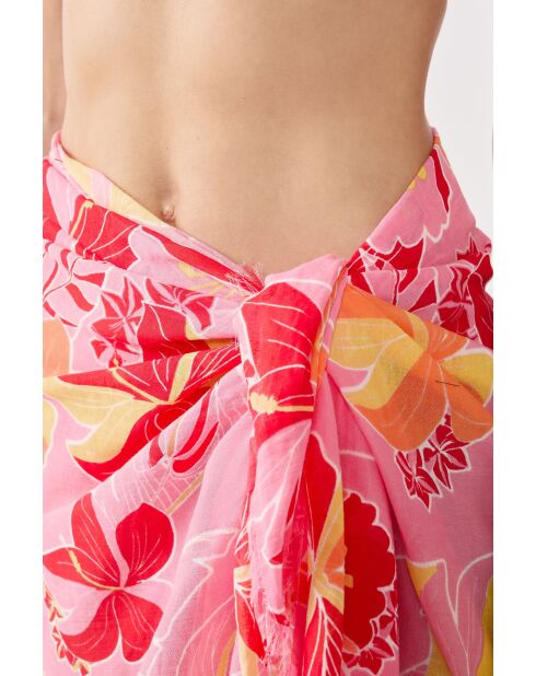 Hibiscus B Pareo mit rosa Hintergrund