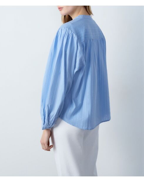 Himmelblaues Pai-Shirt