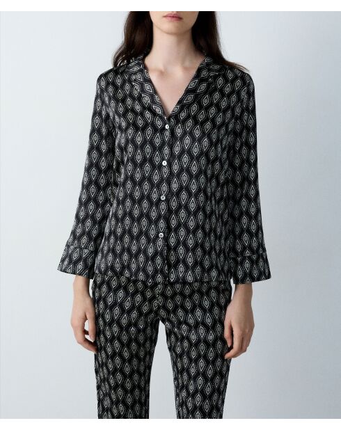 Nex Shirt auf schwarzem Hintergrund gedruckt