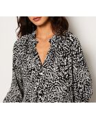 Mia jurk gedrukt op witte achtergrond