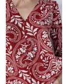 Bedrucktes Hemd Salome mit Backstein-Hintergrund