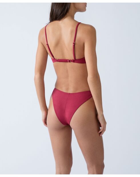 Dreieck-BH mit roten Gliedern ohne Bügel und ohne Schale