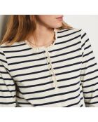 Felipa T-shirt gedrukt op witte achtergrond