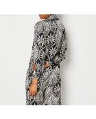 Silan shirt gedrukt op een zwarte achtergrond