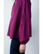 Pianobloes met borduursel van zwarte bessen