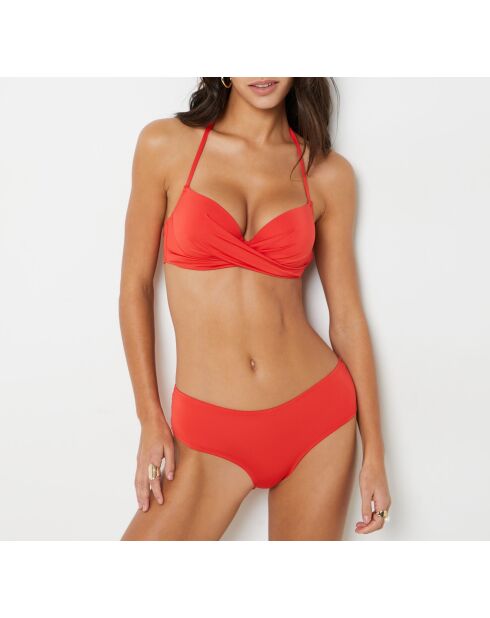 Klassieke push-up bh met frame en perfecte rode schelp