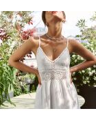 Een ecru jurk van Mayork