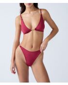 Dreieck-BH mit roten Gliedern ohne Bügel und ohne Schale