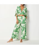 Jubika-Hose gedruckt auf grünem Hintergrund