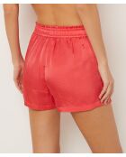 Korte broek met hazelnootkleurige zalm en perzik