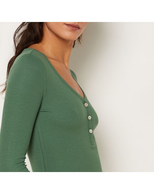 Asuka grünes T-Shirt