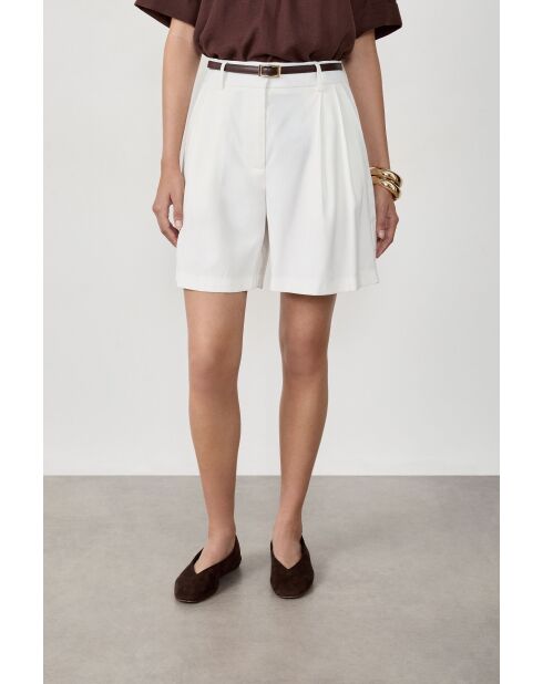 Ecrufarbene Shorts Sammy