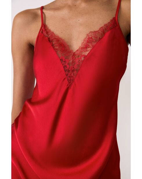 Rotes Masquerade-Nachthemd