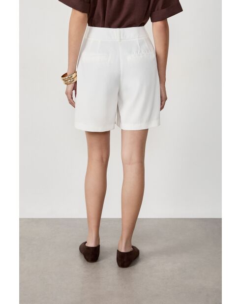 Ecrufarbene Shorts Sammy