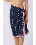 Pareo Marcia gedruckt auf blauem Hintergrund