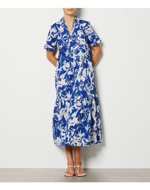 Ebbo-jurk gedrukt op witte achtergrond