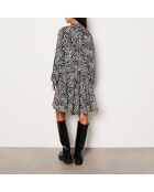 Mia jurk gedrukt op witte achtergrond