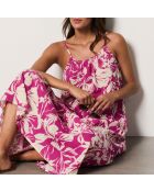 Hakan-jurk met roze achtergrond