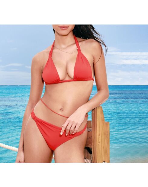 Perfekter roter BH ohne Dreiecksbügel und ohne Schale