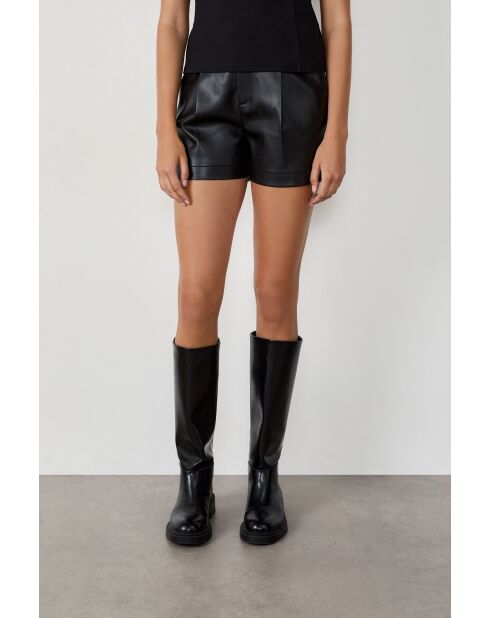 Schwarze Shorts Ejia