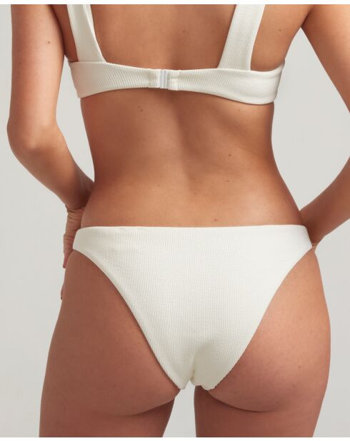 Ecrufarbenes klassisches Bikiniunterteil