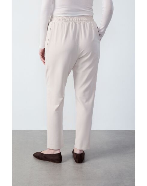 Nuovi pantaloni poman pronti da tingere