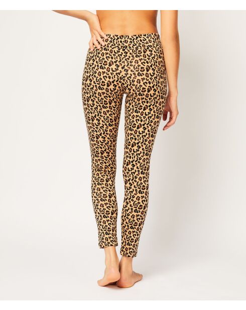 Isil Leggings gedruckt auf braunem Hintergrund