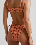 Sundance stropdas met bruine achtergrond