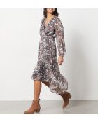 Een malone jurk gedrukt op een witte achtergrond