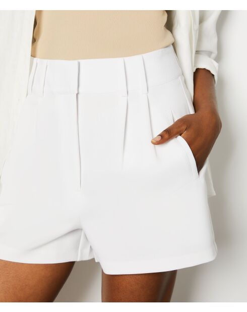 Ecrufarbene Shorts Casha