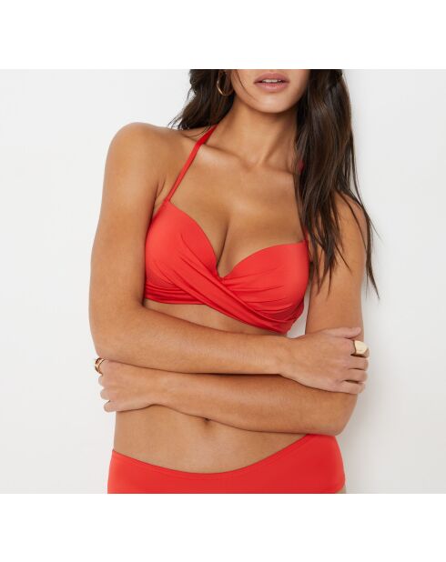 Klassieke push-up bh met frame en perfecte rode schelp