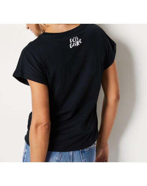 Invincible F zwart t-shirt