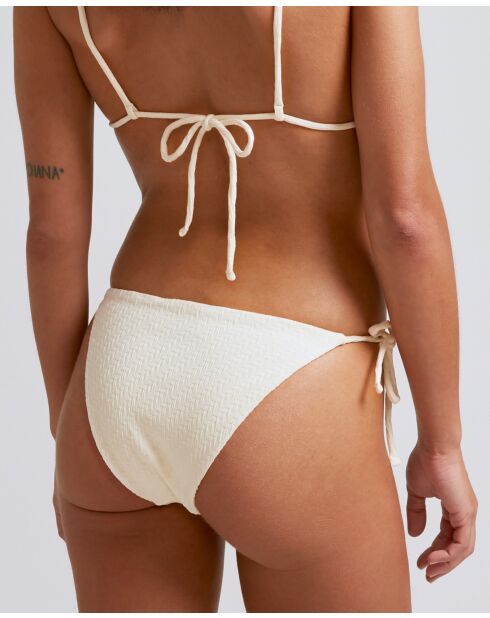 Ecrufarbenes Höschen mit Krawatte