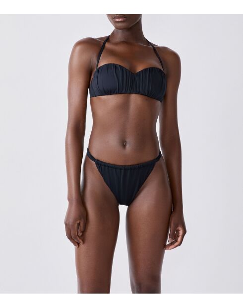 Schwarze brasilianische Bikinihose Luarca mit hohem Beinausschnitt