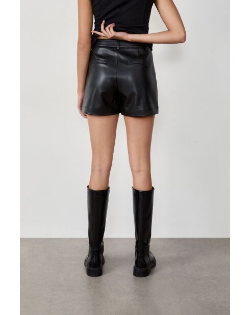 Schwarze Shorts Ejia