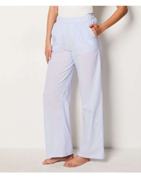 Himmelblaue Hose Brook