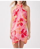 Hibiscus B Pareo mit rosa Hintergrund