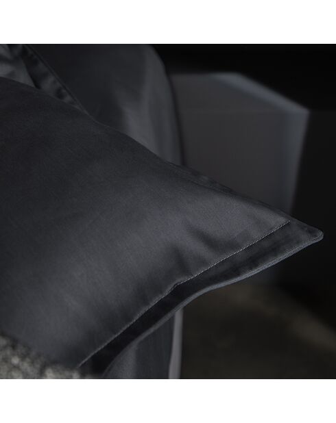 Lenzuolo con angoli elasticizzati Teophile in raso di cotone biologico tinta unita grigio antracite