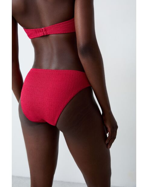 Leuchtend fuchsiafarbenes Bikiniunterteil