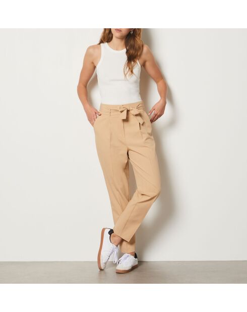 Een beige broek van Stephania